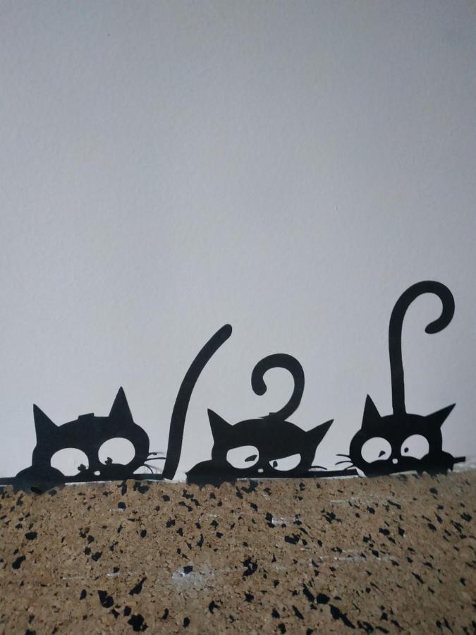 Lucky Cat Hotel Nova Lesna Bagian luar foto