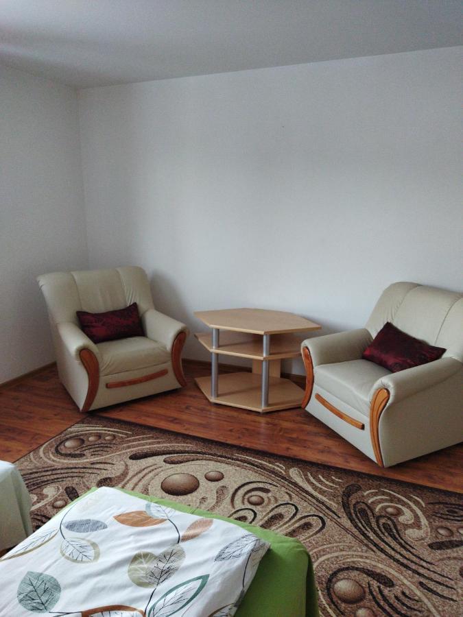 Lucky Cat Hotel Nova Lesna Bagian luar foto