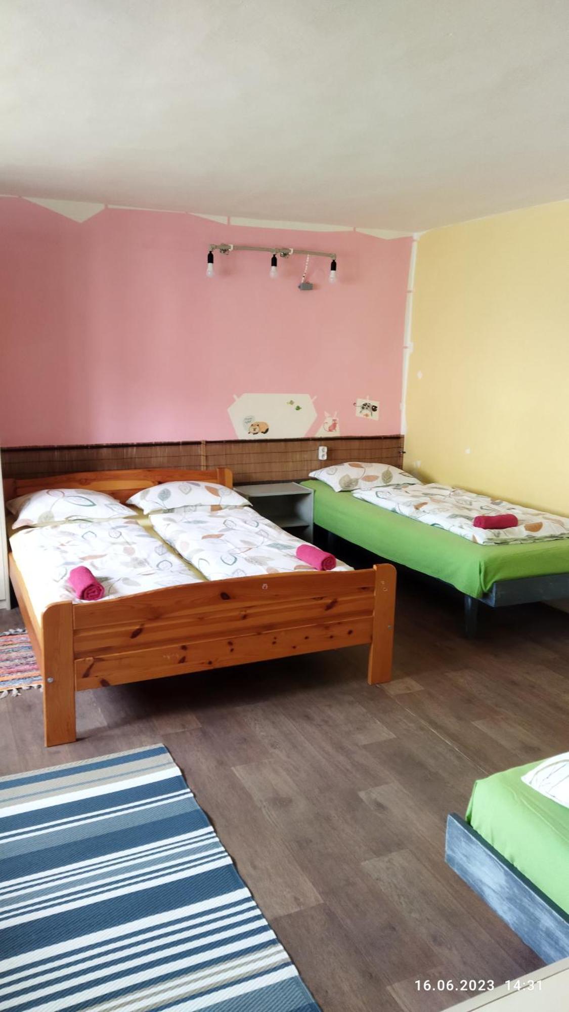 Lucky Cat Hotel Nova Lesna Ruang foto